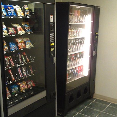 Super 8 By Wyndham Newburgh/West Point Stewart Intl Airport Μοτέλ Εξωτερικό φωτογραφία