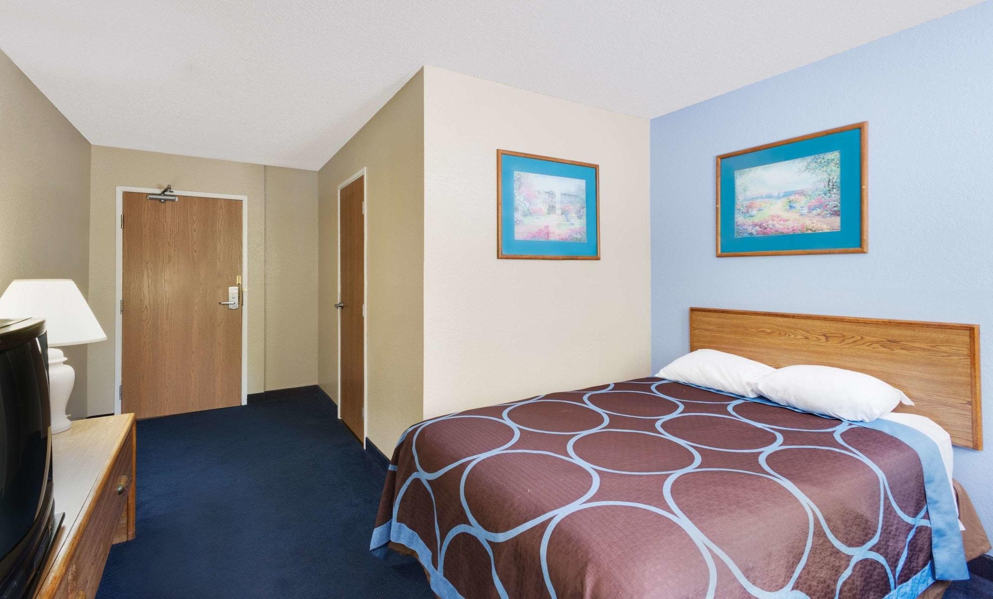 Super 8 By Wyndham Newburgh/West Point Stewart Intl Airport Μοτέλ Εξωτερικό φωτογραφία
