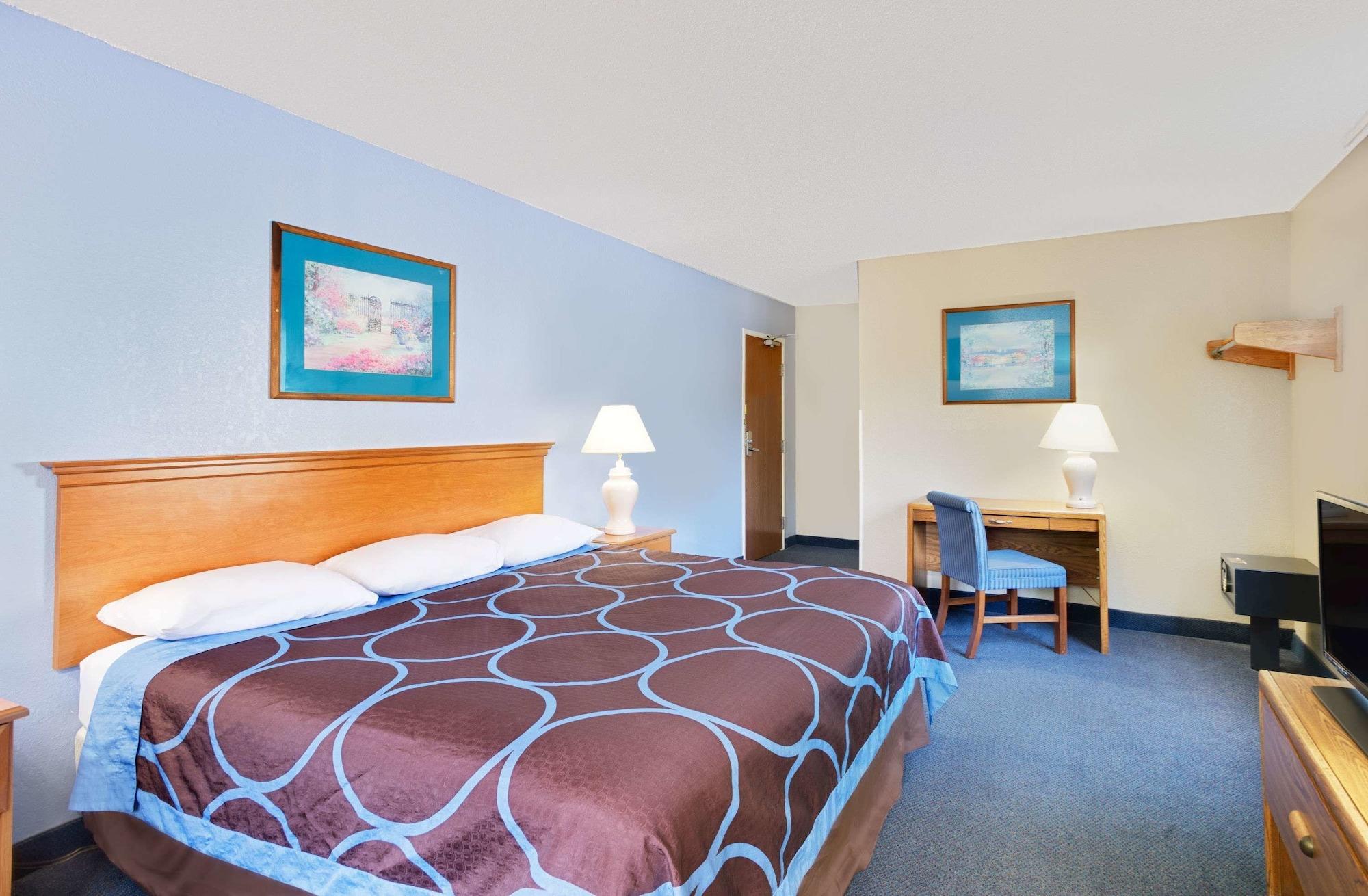 Super 8 By Wyndham Newburgh/West Point Stewart Intl Airport Μοτέλ Εξωτερικό φωτογραφία