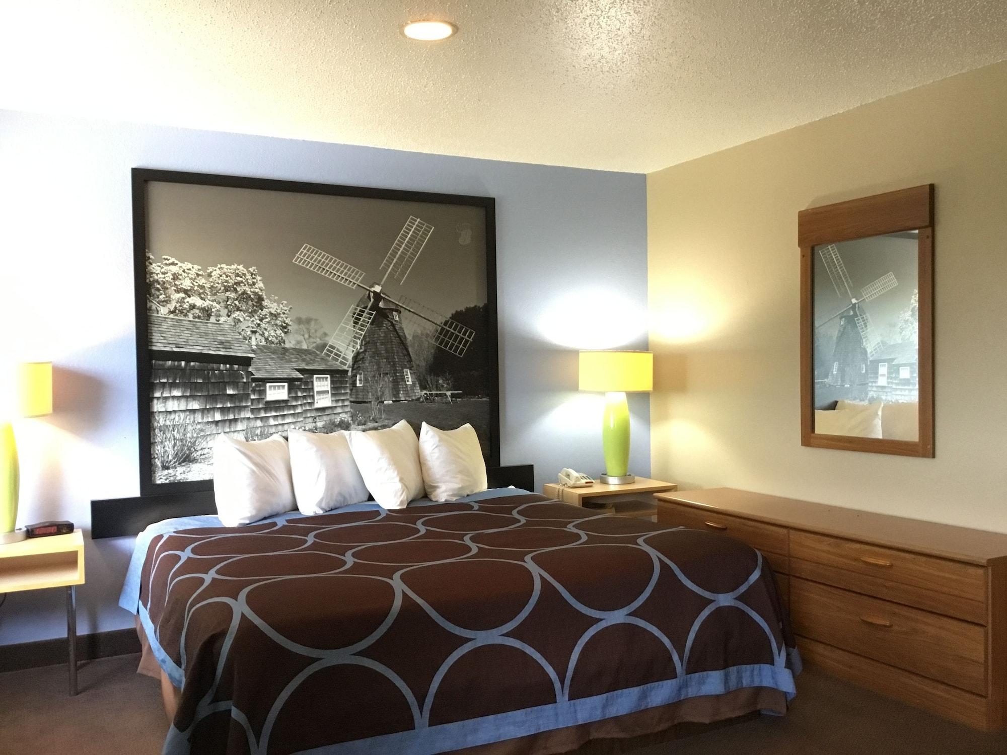 Super 8 By Wyndham Newburgh/West Point Stewart Intl Airport Μοτέλ Εξωτερικό φωτογραφία