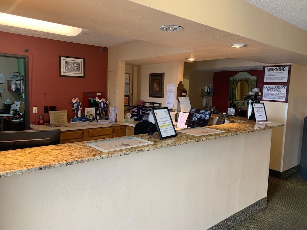 Super 8 By Wyndham Newburgh/West Point Stewart Intl Airport Μοτέλ Εξωτερικό φωτογραφία